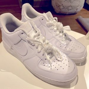 Nike Air Force 1 White size 10.5